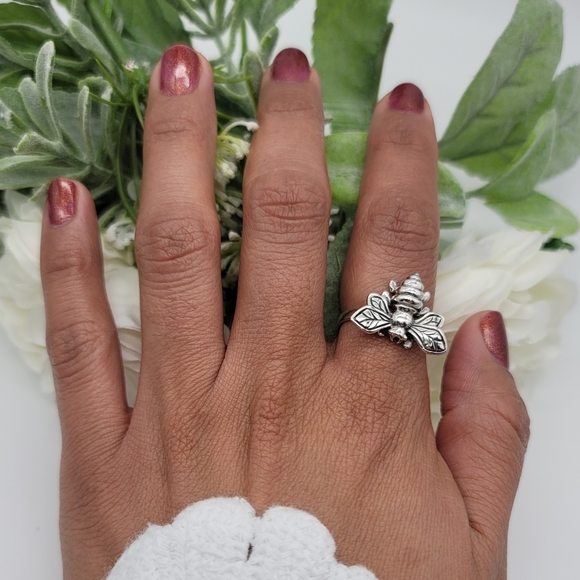 ❤️ BUMBLE BEE STERLING SILVER RING - Picture 9 of 11
